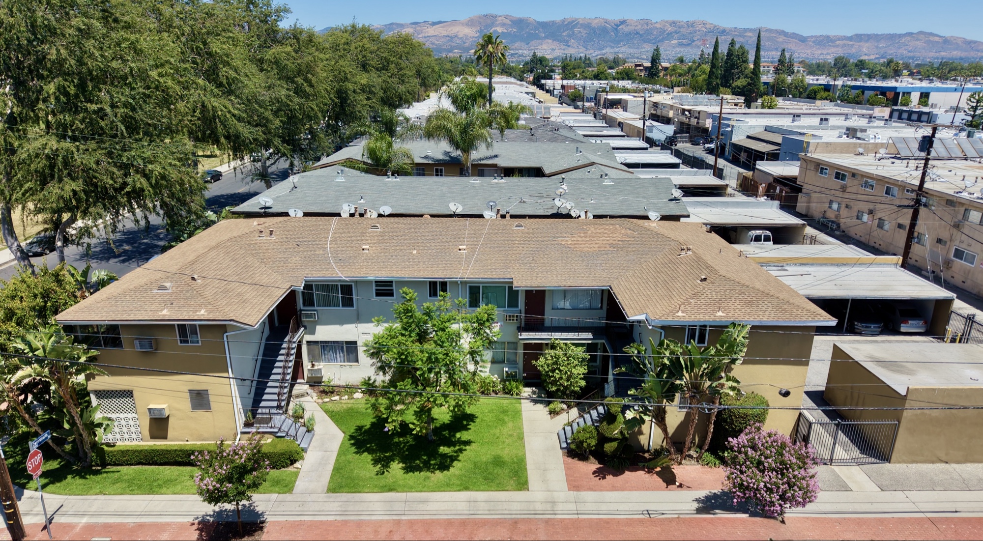 10-Unit Apartment Building at 8000 Owensmouth Ave, Canoga Park, CA